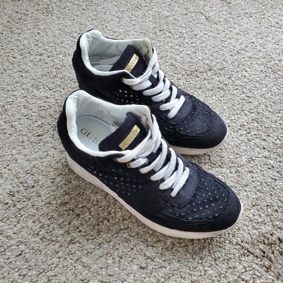 GUESS high helled fashion sneakers black size 7 - Picture 1 of 4